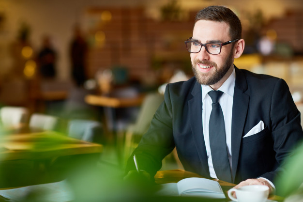 La distinction entre juriste et avocat