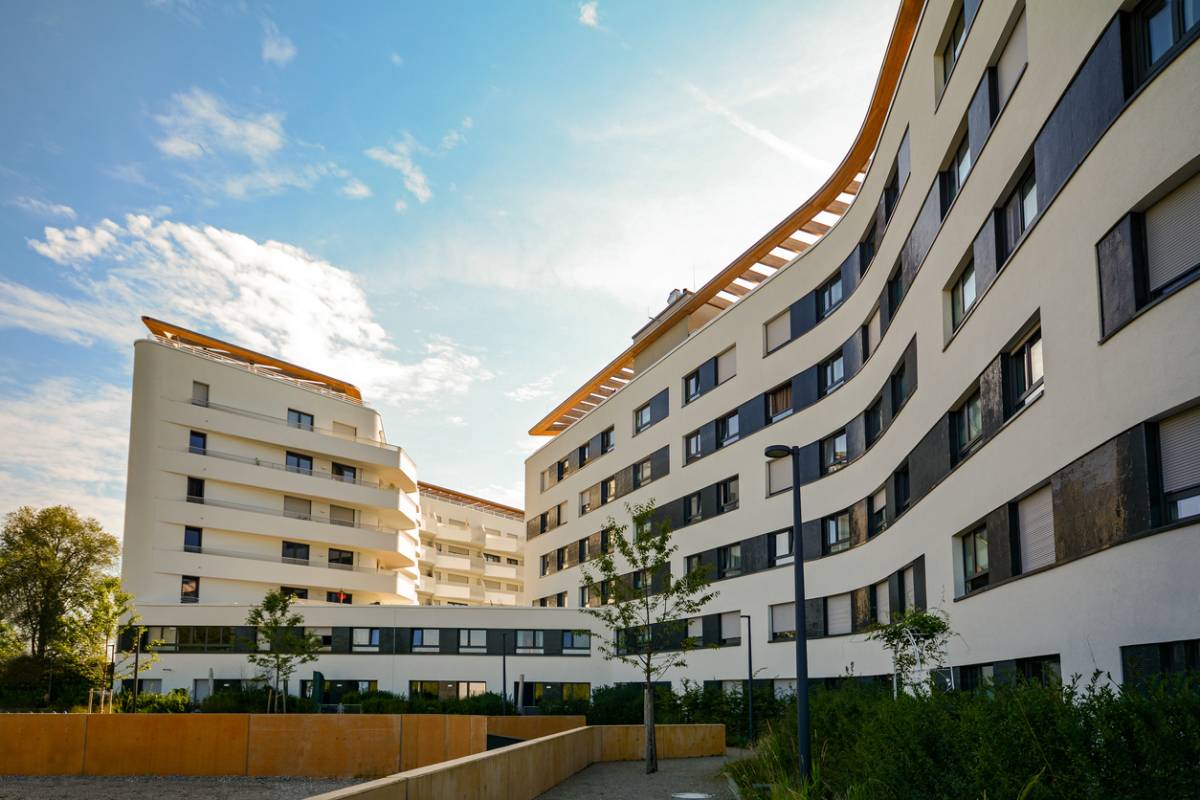 Que détermine l'adresse officielle d'une société ?