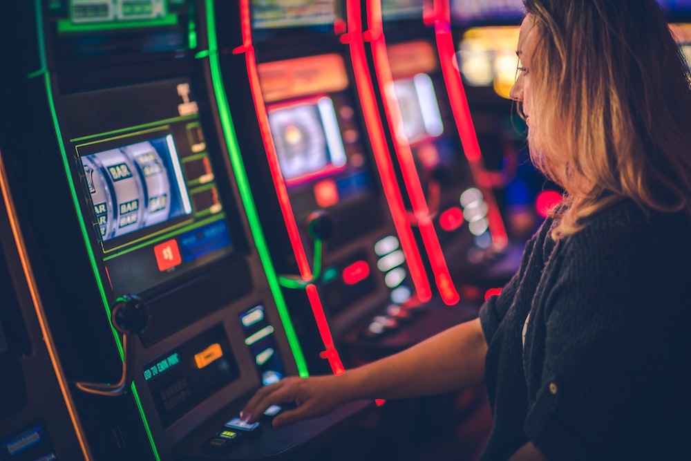 L'application de la législation sur les jeux de hasard aux machines à sous en ligne