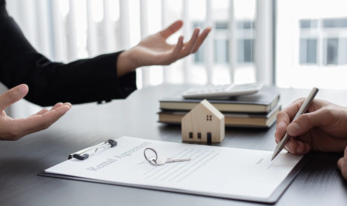 Obligations d'Assurance pour les Propriétaires Bailleurs : Comprendre et Protéger vos Investissements