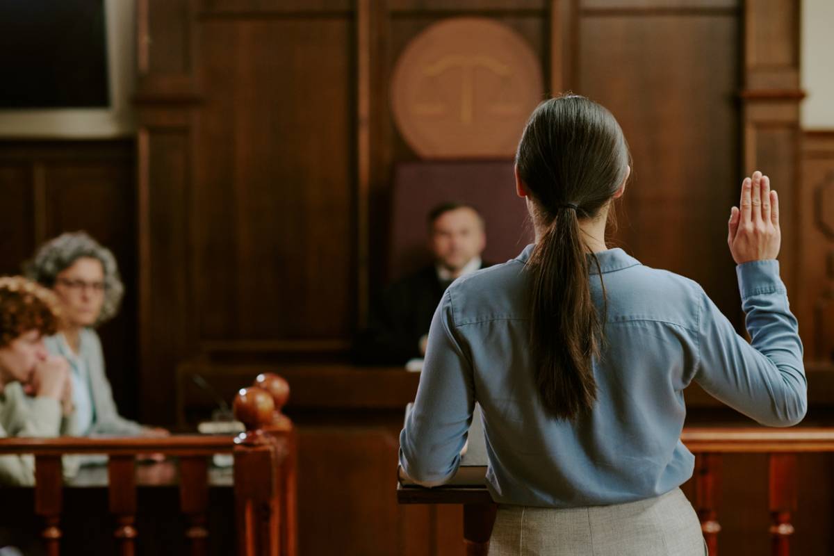 Du litige à la résolution : comment un avocat défend votre dossier ?